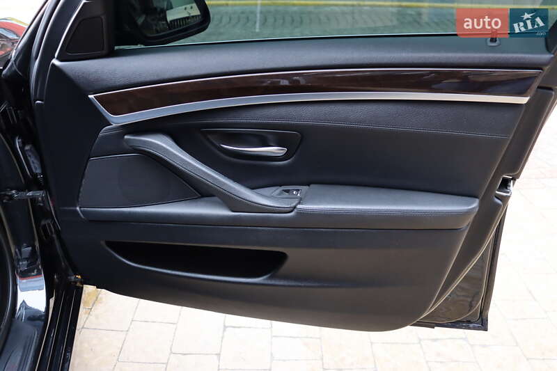 Седан BMW 5 Series 2013 в Львове