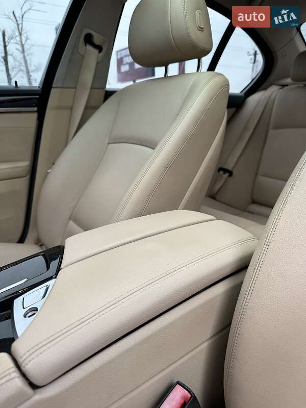 Седан BMW 5 Series 2013 в Белогородке