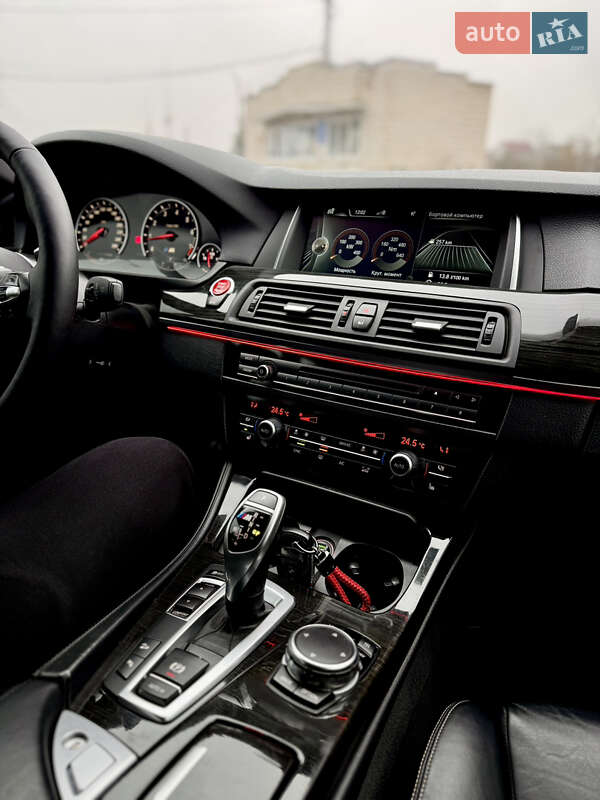 Седан BMW 5 Series 2015 в Гайсине