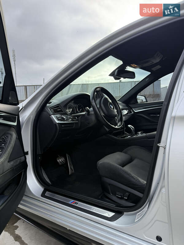 Седан BMW 5 Series 2011 в Черновцах