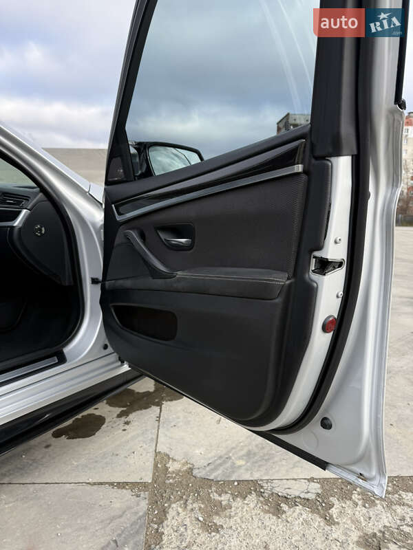 Седан BMW 5 Series 2011 в Черновцах