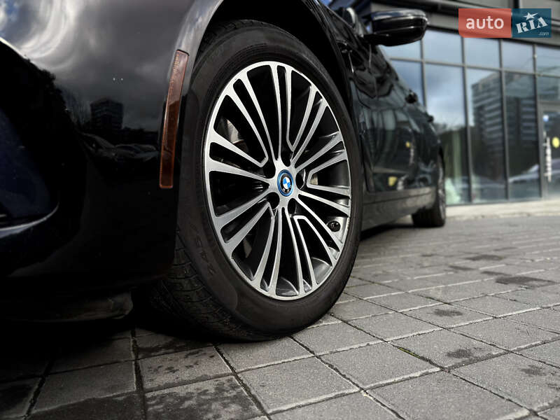 Седан BMW 5 Series 2018 в Львове фото 4 Седан BMW 5 Series 2018 в Львове