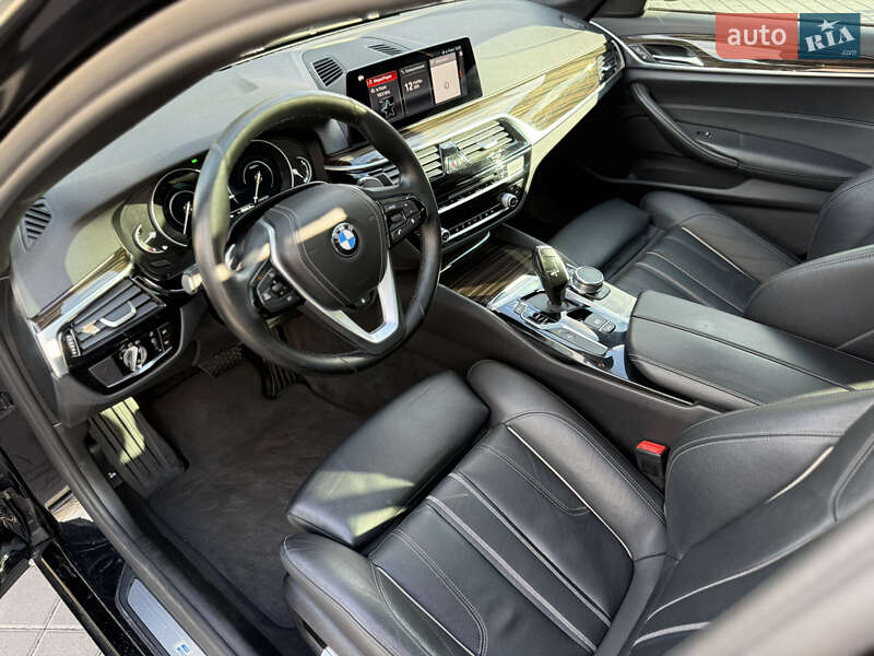 Седан BMW 5 Series 2018 в Львове фото 31 Седан BMW 5 Series 2018 в Львове