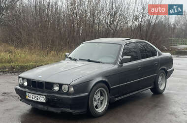 Седан BMW 5 Series 1989 в Шостці