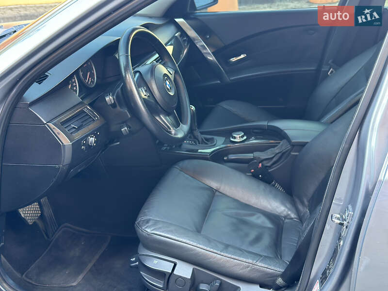 Седан BMW 5 Series 2004 в Коломые