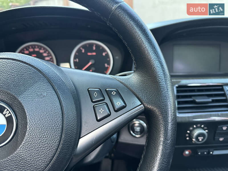 Седан BMW 5 Series 2004 в Коломые