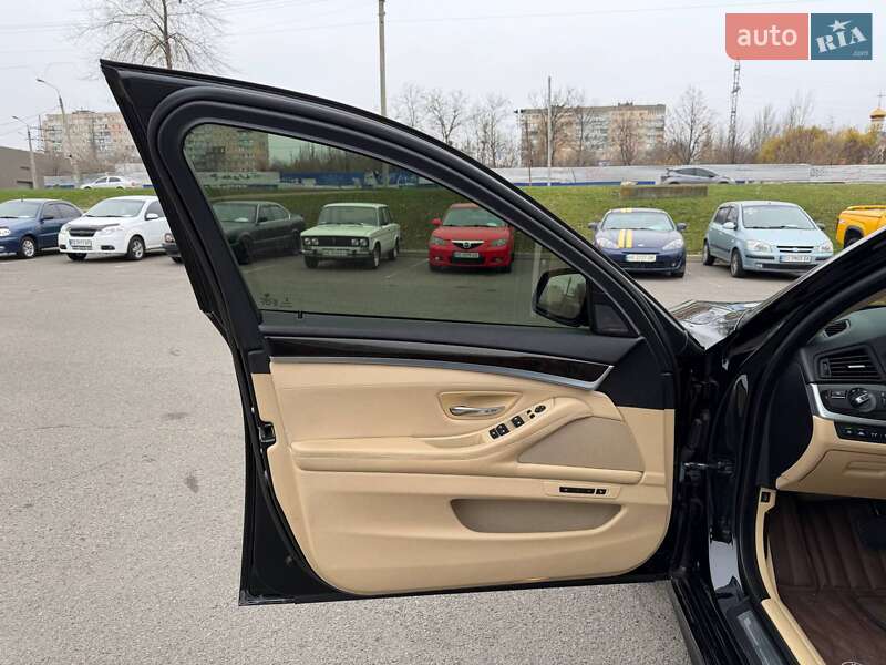 Седан BMW 5 Series 2014 в Кривом Роге