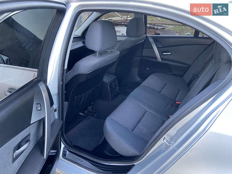 Седан BMW 5 Series 2004 в Славуте