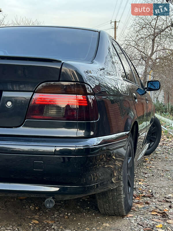 Седан BMW 5 Series 2003 в Херсоне