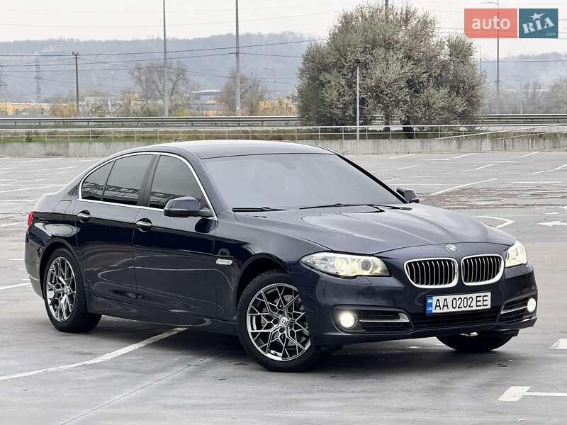 Седан BMW 5 Series 2016 в Киеве