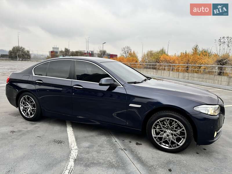 Седан BMW 5 Series 2016 в Киеве