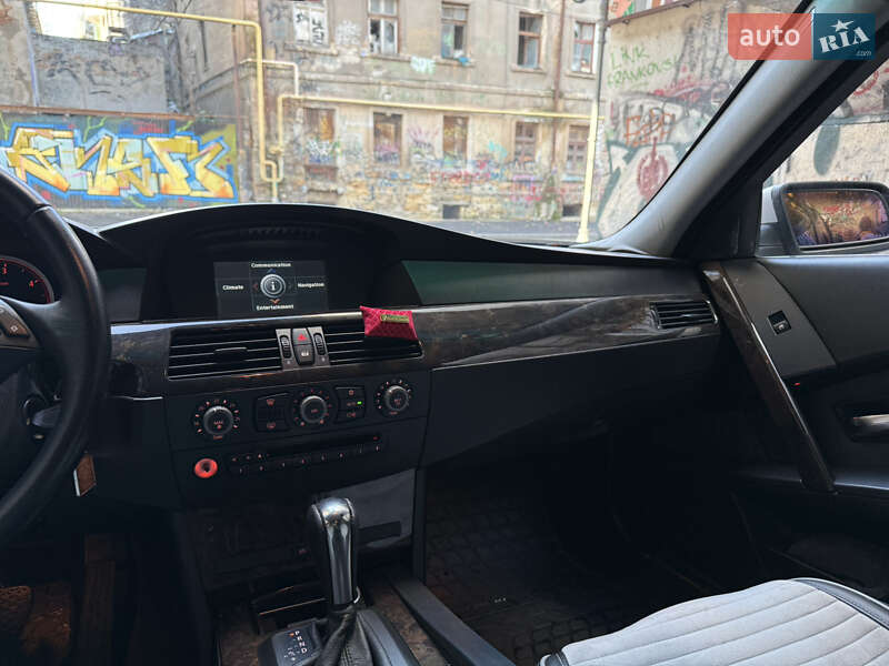 Универсал BMW 5 Series 2004 в Одессе