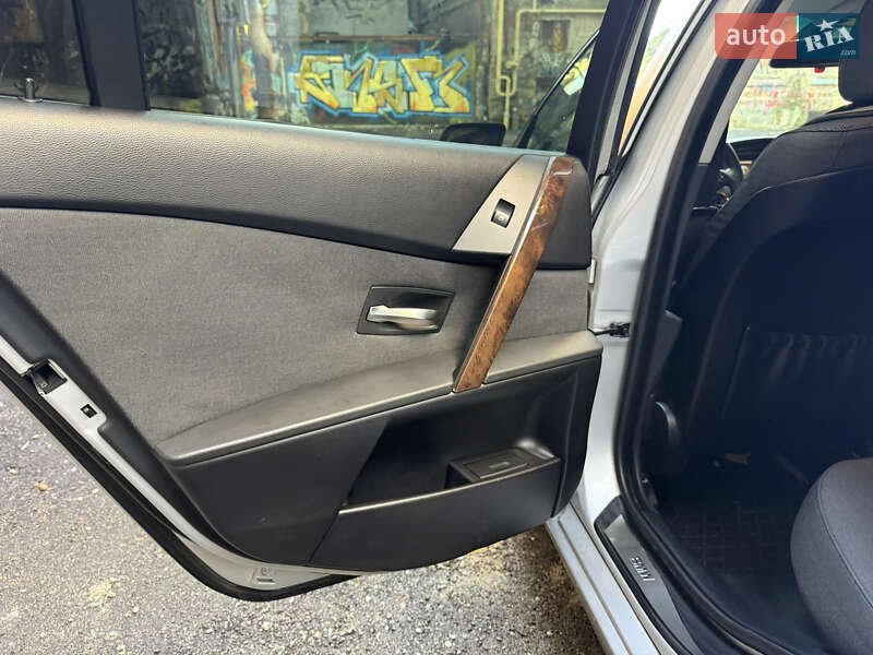 Универсал BMW 5 Series 2004 в Одессе