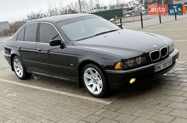 Седан BMW 5 Series 2002 в Рівному