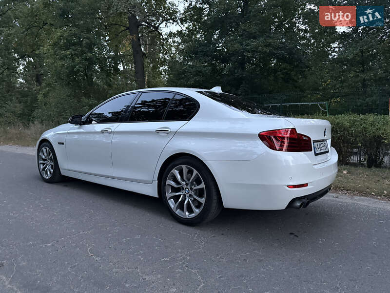 Седан BMW 5 Series 2015 в Киеве