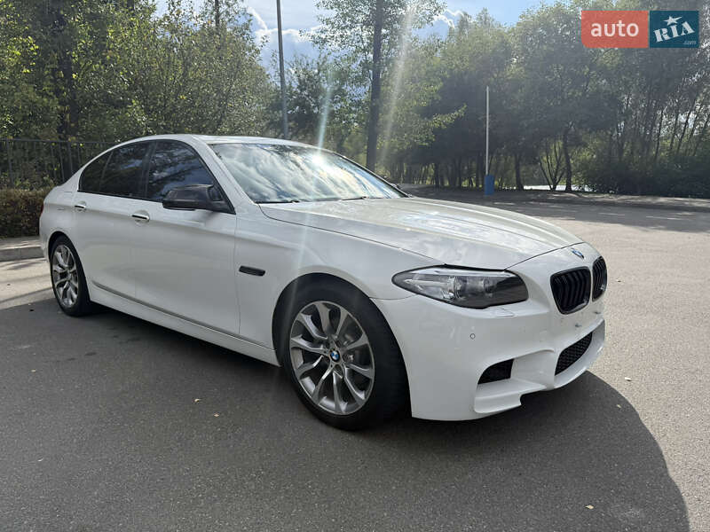 Седан BMW 5 Series 2015 в Киеве
