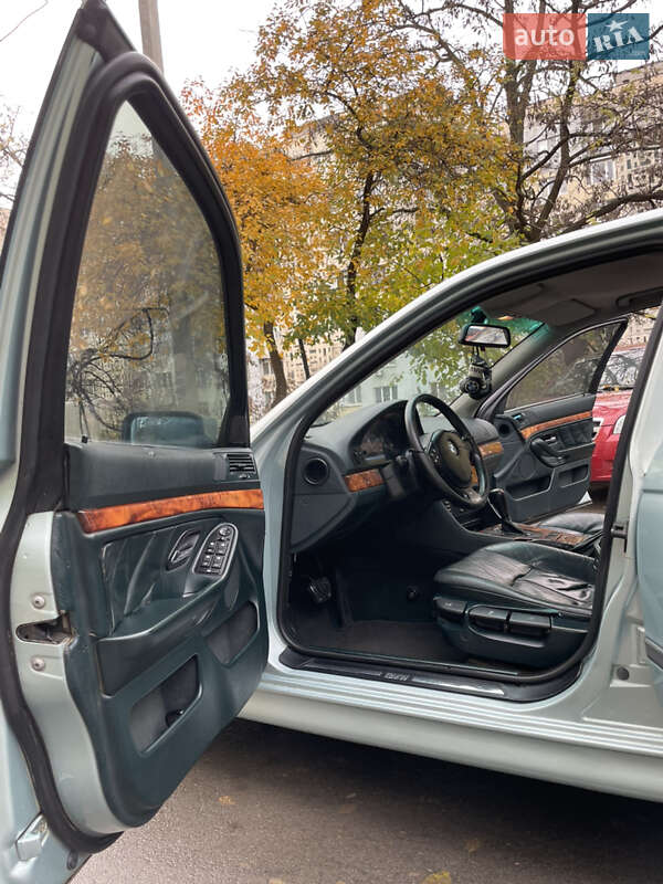 Седан BMW 5 Series 1998 в Одессе