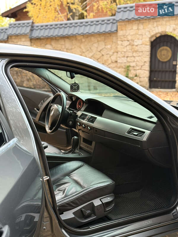 Седан BMW 5 Series 2004 в Жмеринке