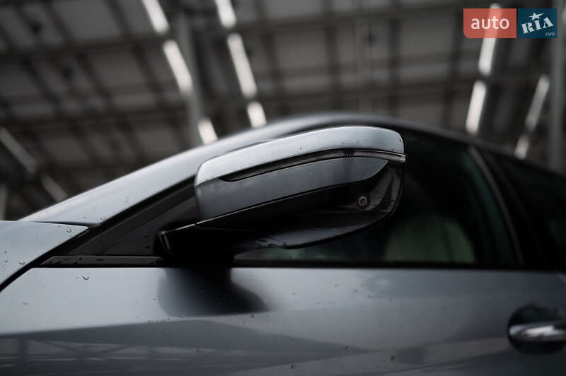 Седан BMW 5 Series 2018 в Львове