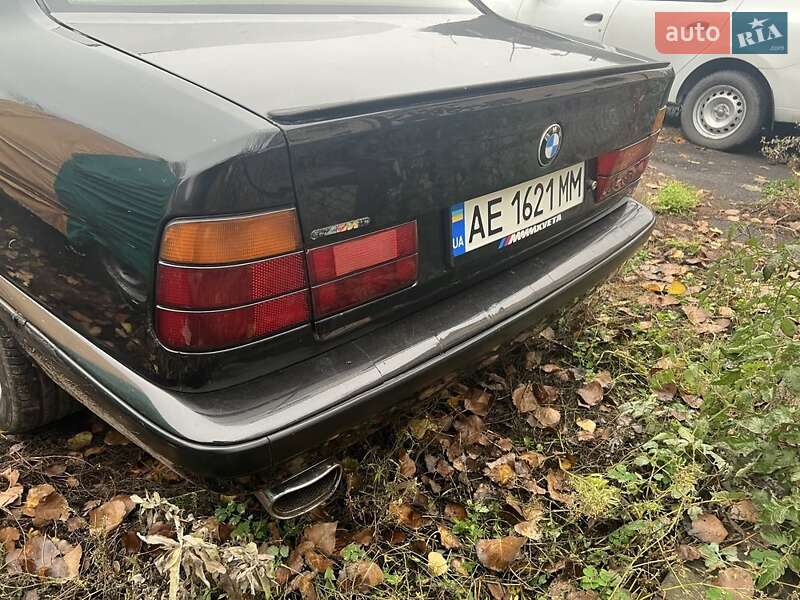 Седан BMW 5 Series 1990 в Днепре