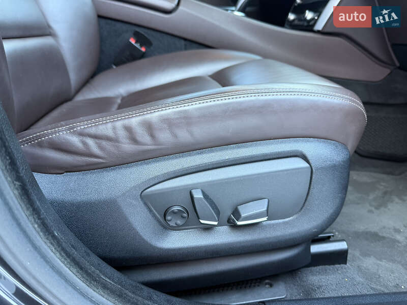 Седан BMW 5 Series 2015 в Стрые