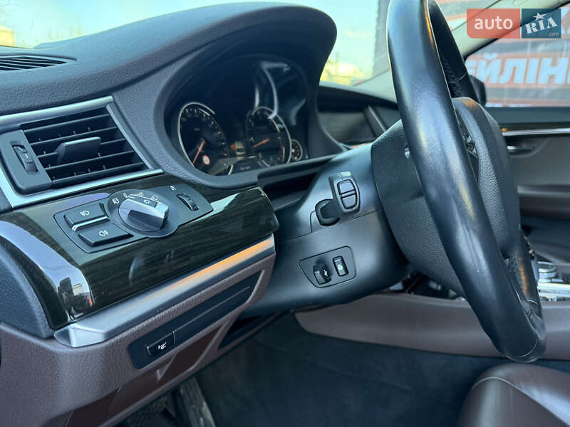 Седан BMW 5 Series 2015 в Стрые