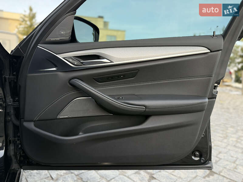 Седан BMW 5 Series 2018 в Львове фото 89 Седан BMW 5 Series 2018 в Львове