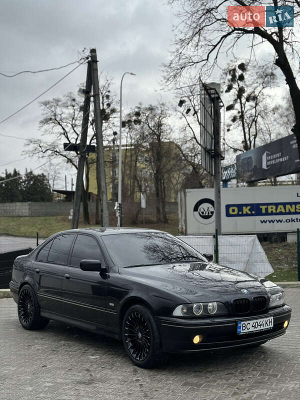 Седан BMW 5 Series 2002 в Львове