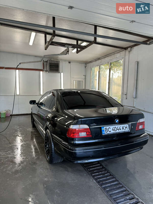 Седан BMW 5 Series 2002 в Львове