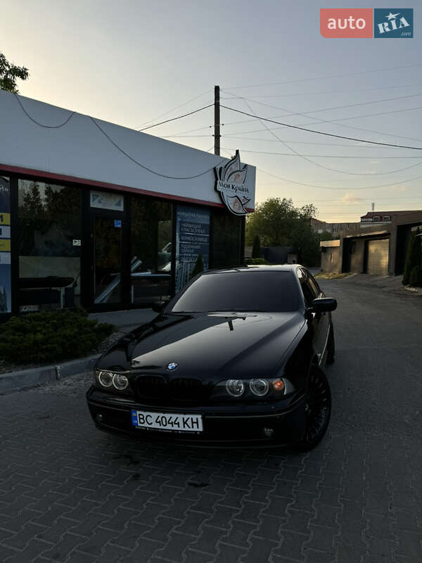 Седан BMW 5 Series 2002 в Львове