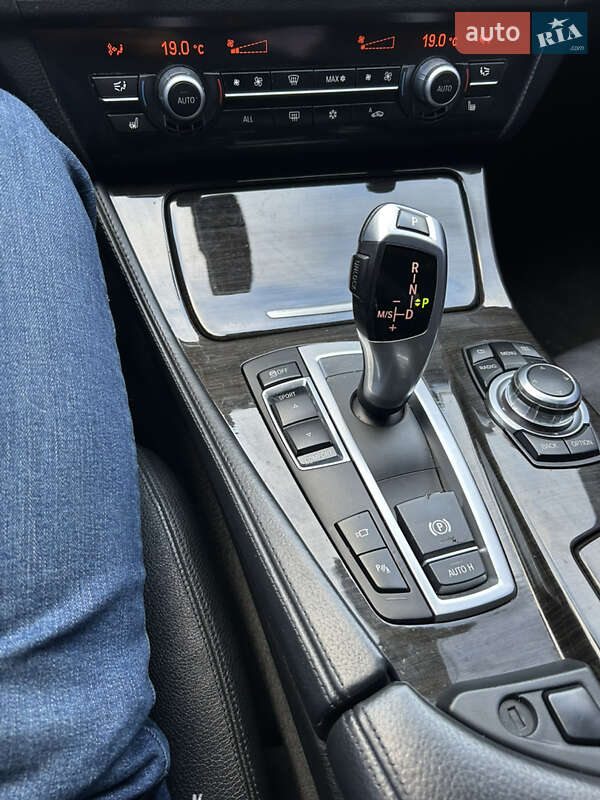 Седан BMW 5 Series 2012 в Южноукраинске