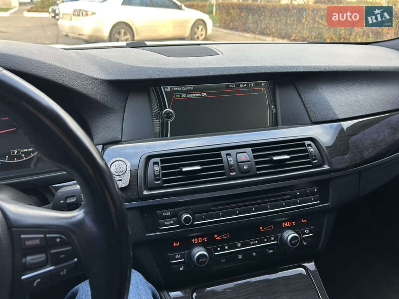 Седан BMW 5 Series 2012 в Южноукраинске