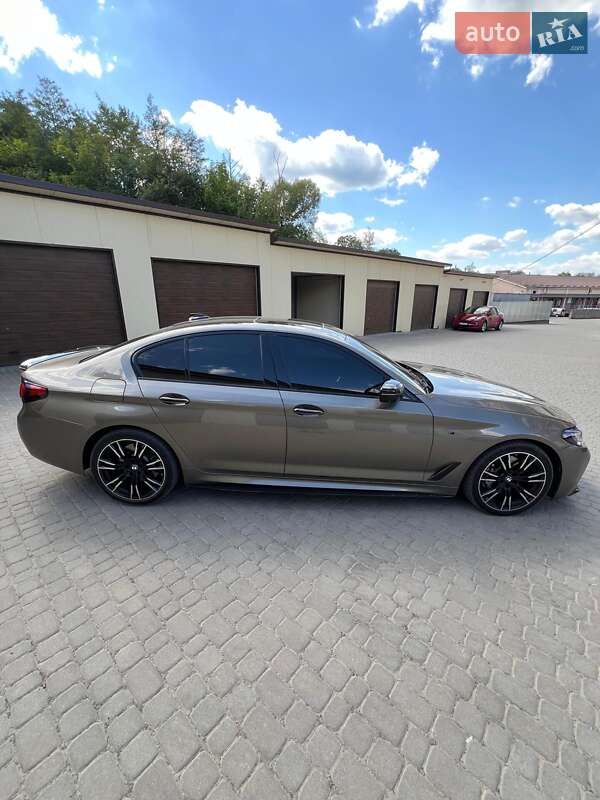 Седан BMW 5 Series 2017 в Львове