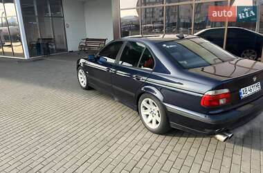 Седан BMW 5 Series 2000 в Вінниці