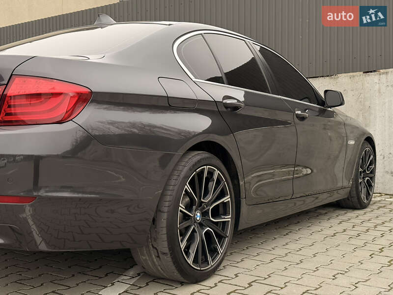 Седан BMW 5 Series 2010 в Тернополе