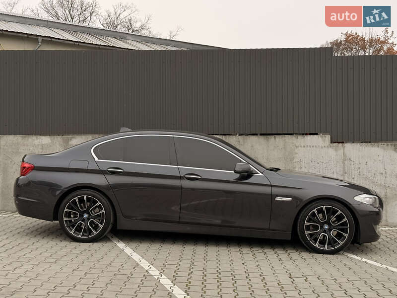 Седан BMW 5 Series 2010 в Тернополе