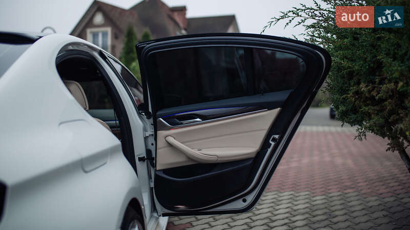 Седан BMW 5 Series 2017 в Залещиках