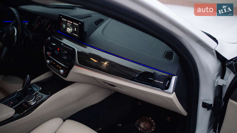 Седан BMW 5 Series 2017 в Залещиках