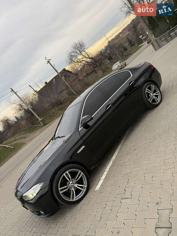 Седан BMW 5 Series 2012 в Черновцах