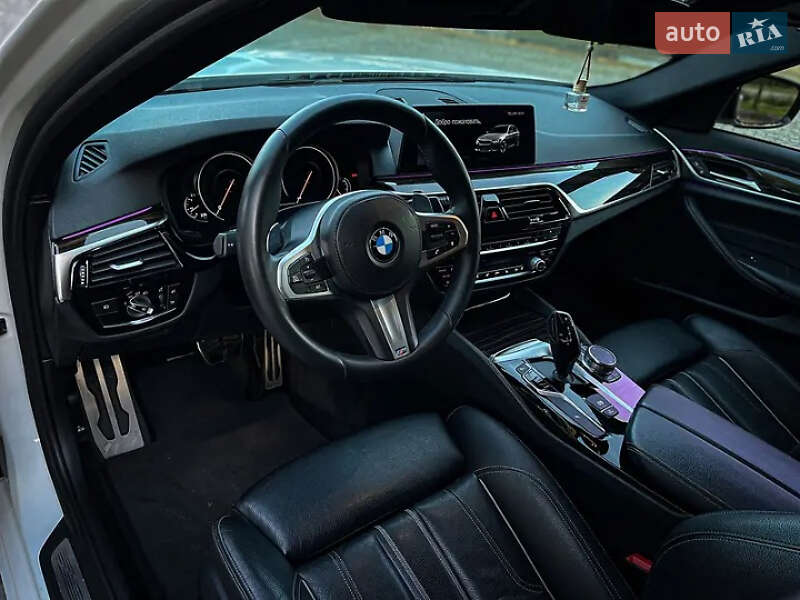 Седан BMW 5 Series 2018 в Львове