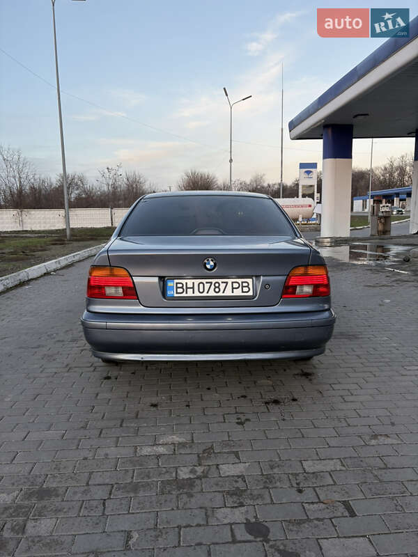Седан BMW 5 Series 2001 в Дніпрі