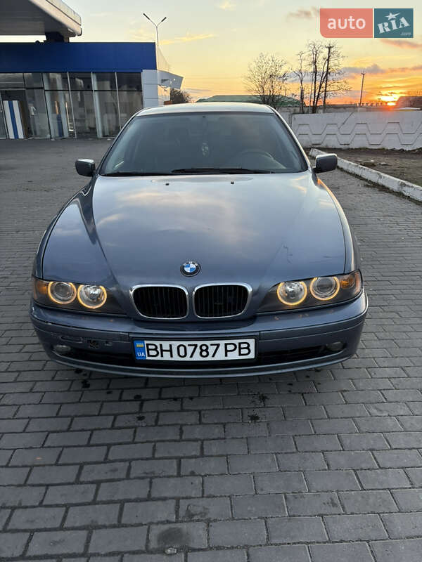 Седан BMW 5 Series 2001 в Дніпрі