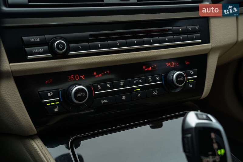 Седан BMW 5 Series 2014 в Черновцах