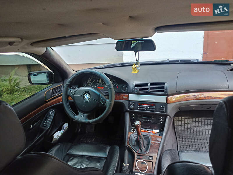 Седан BMW 5 Series 1999 в Черновцах