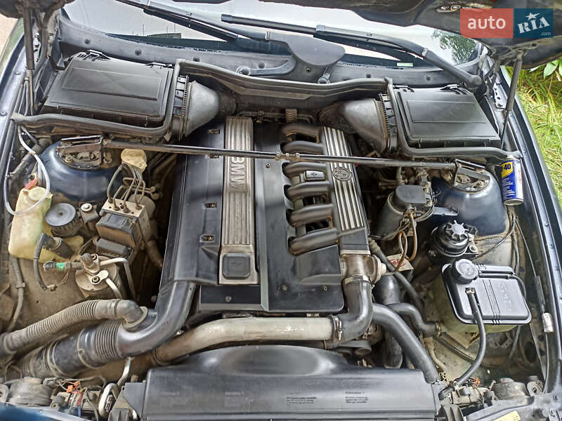 Седан BMW 5 Series 1999 в Черновцах