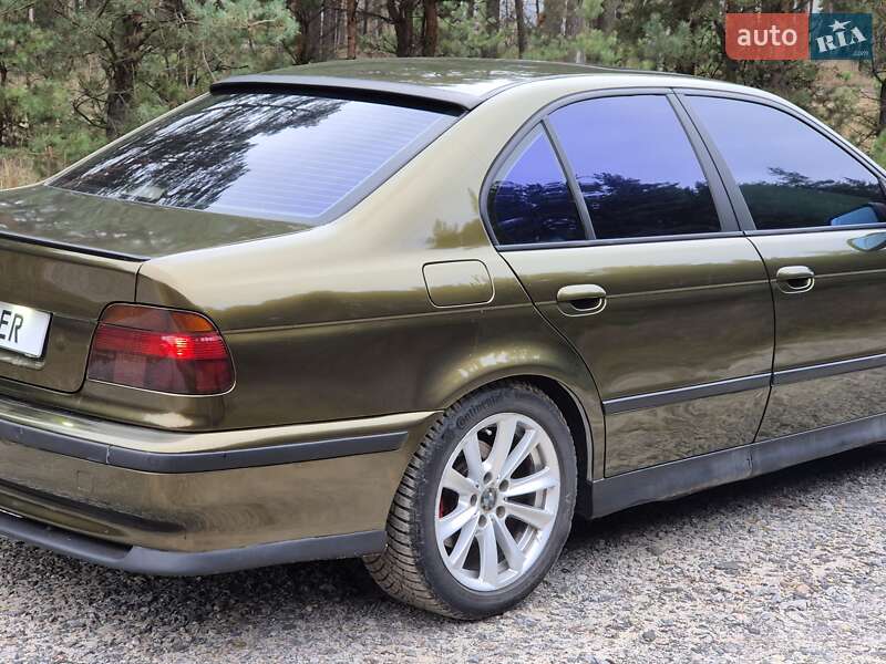 Седан BMW 5 Series 2002 в Ахтырке