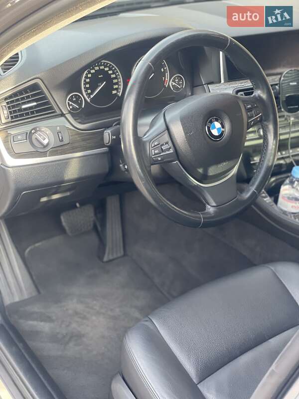 Седан BMW 5 Series 2015 в Києві