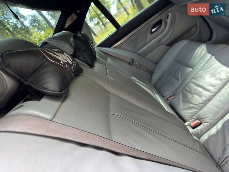 Седан BMW 5 Series 2002 в Ахтырке