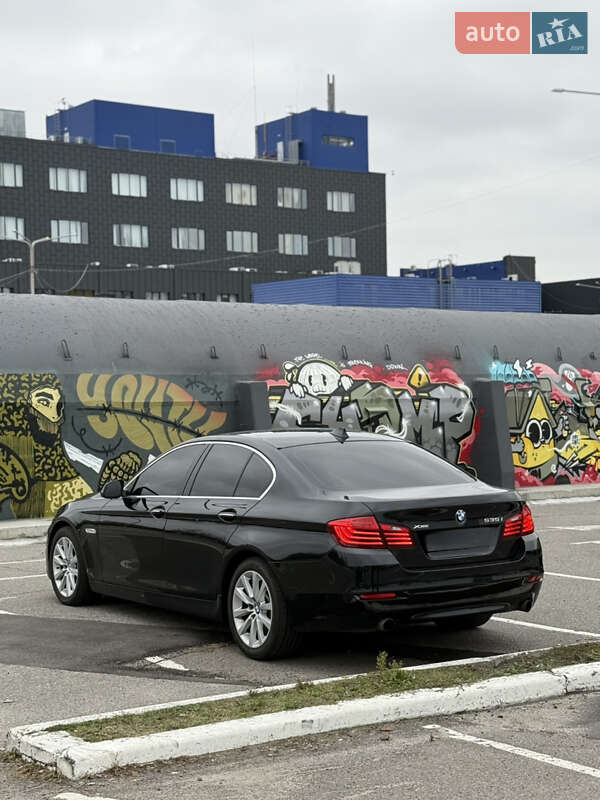 Седан BMW 5 Series 2015 в Киеве
