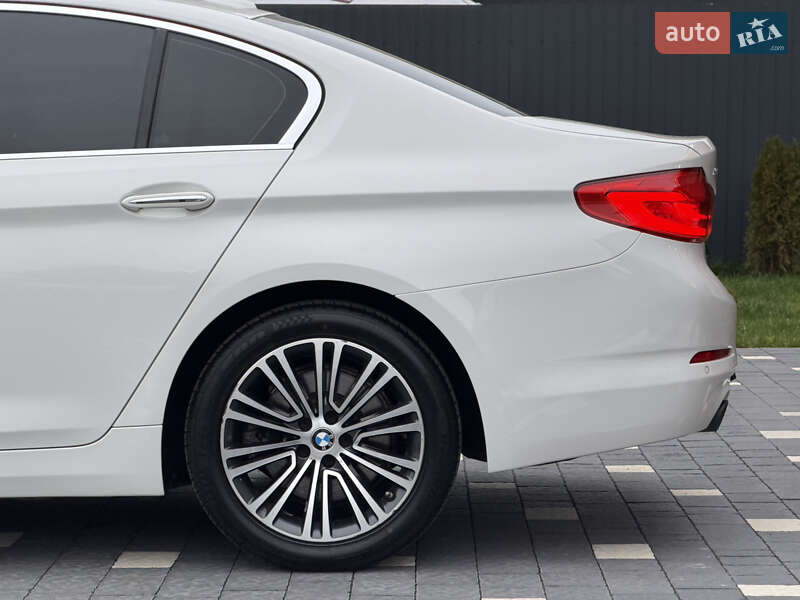 Седан BMW 5 Series 2017 в Ужгороді